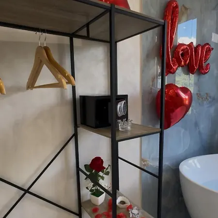 Calliope By Lovers In Διαμέρισμα *