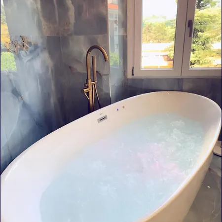 Calliope By Lovers In Διαμέρισμα